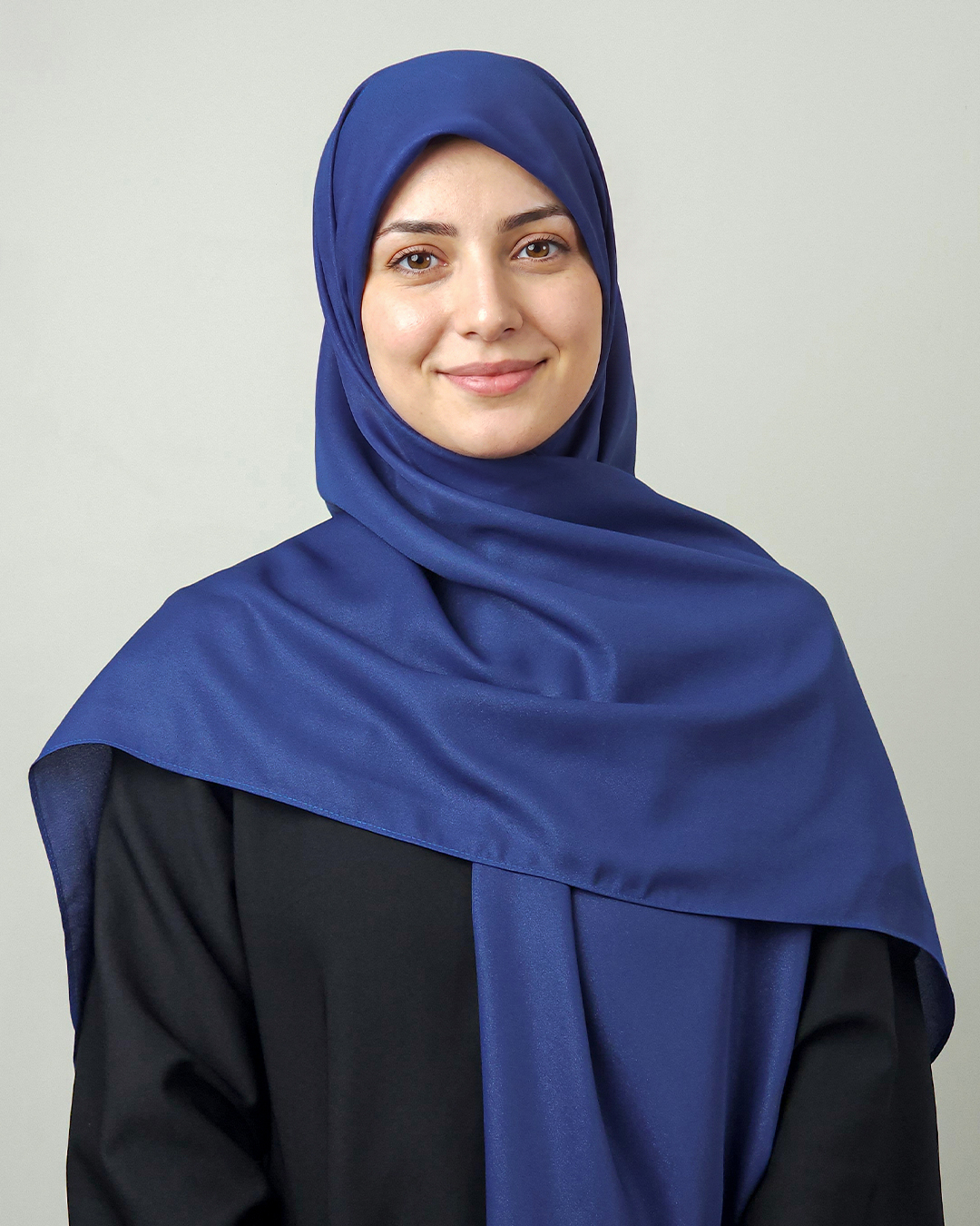 روسری کرپ‌حریر شاین آبی کاربنی